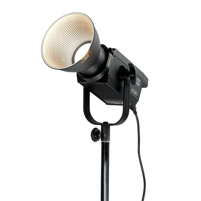 ブランドFS-150B 175W バイカラースポットライト  - Photography Lighting Brands のレビューと価格